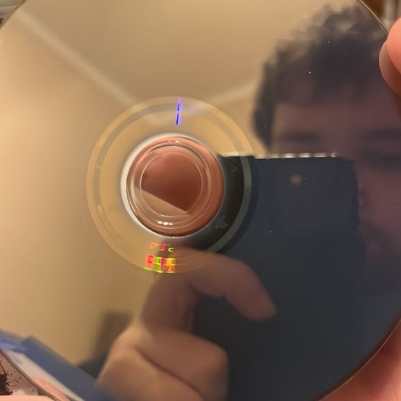 Dyling light 2 stay human white and blue ps4 symbol at top - Picture 4 of 5